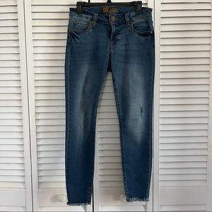 Kut from the Kloth Raw Hem Skinny Jeans Medium Wash Mid Rise Size 4